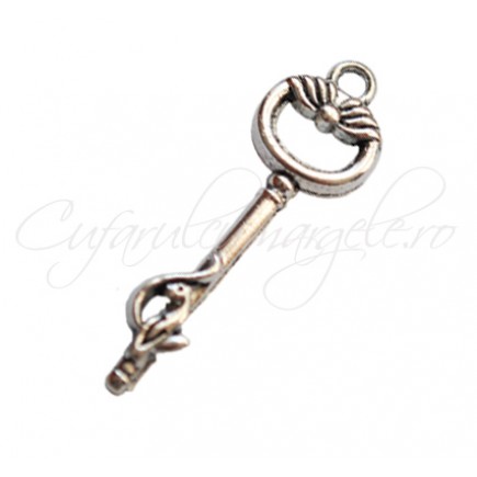 Charm argintiu cheie 35x12 mm